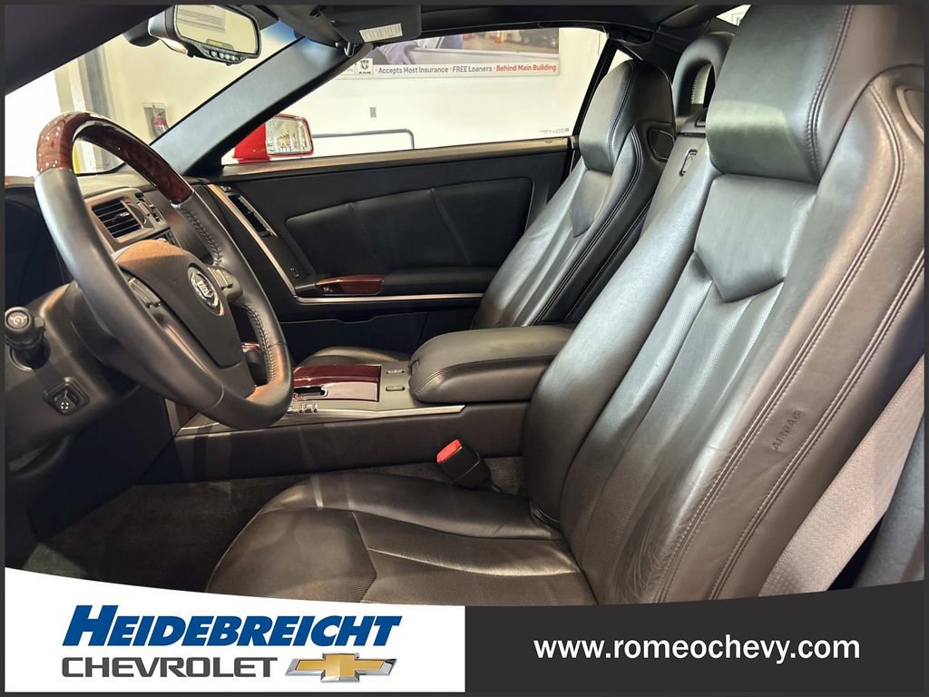 Used 2007 Cadillac XLR RWD image 10