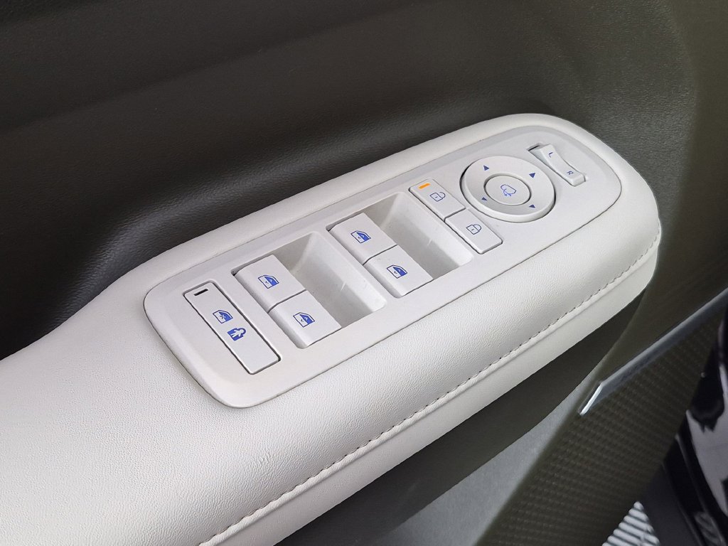 Used 2024 Hyundai Santa Fe Calligraphy FWD image 14