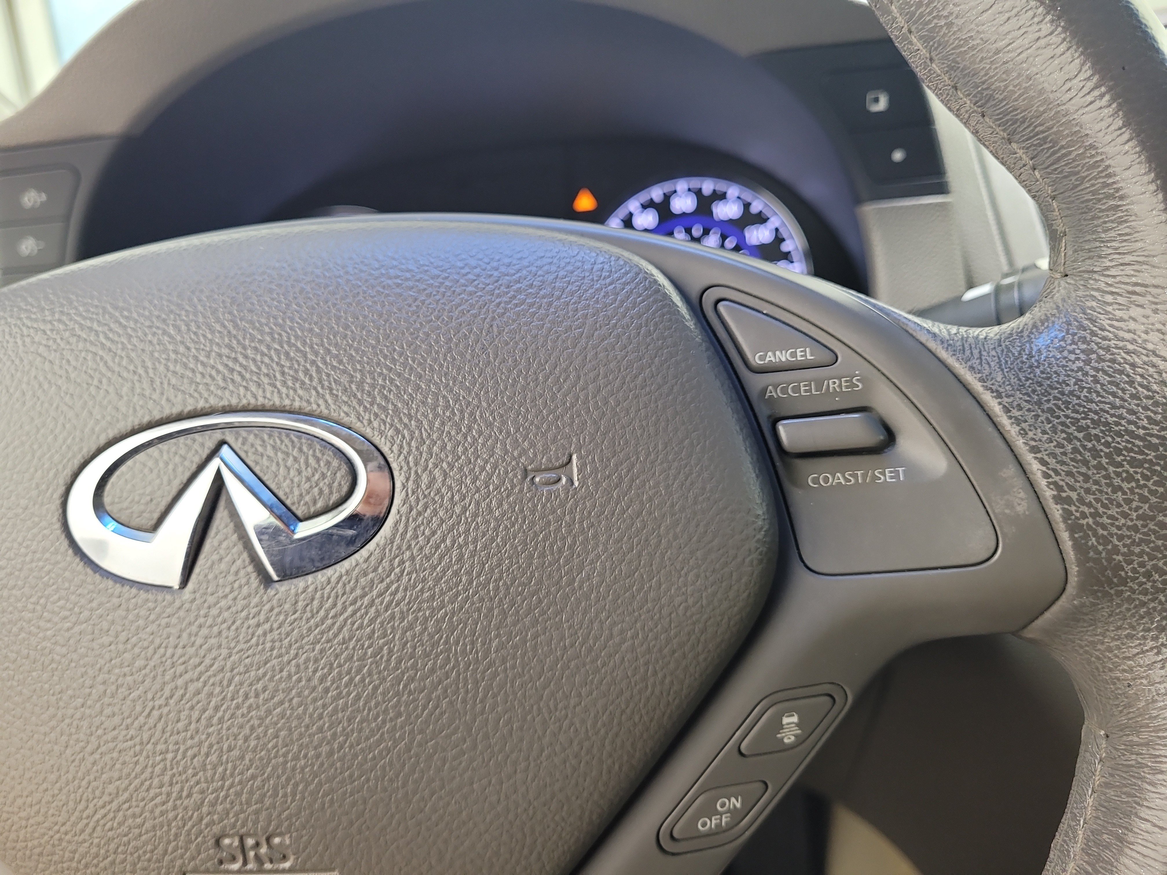 Used 2013 INFINITI G37 Convertible w/ Premium Pkg RWD image 20