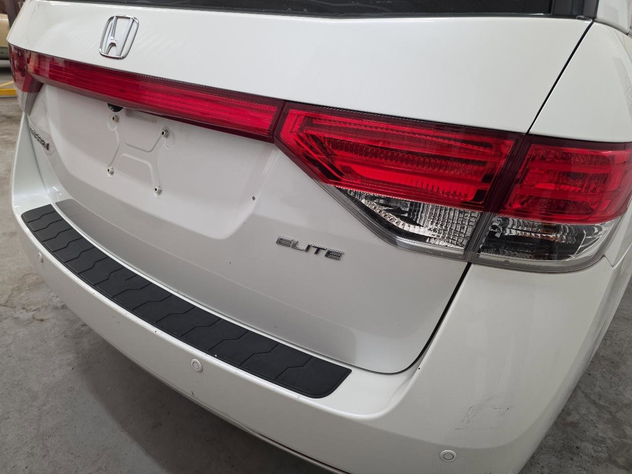 Used 2014 Honda Odyssey Touring image 12