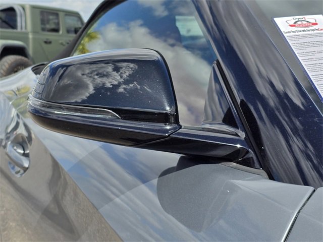 Used 2024 BMW Z4 M40i w/ Premium Package image 13