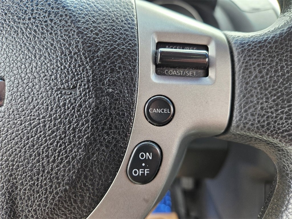 Used 2010 Nissan Rogue SL w/ Premium Pkg image 26