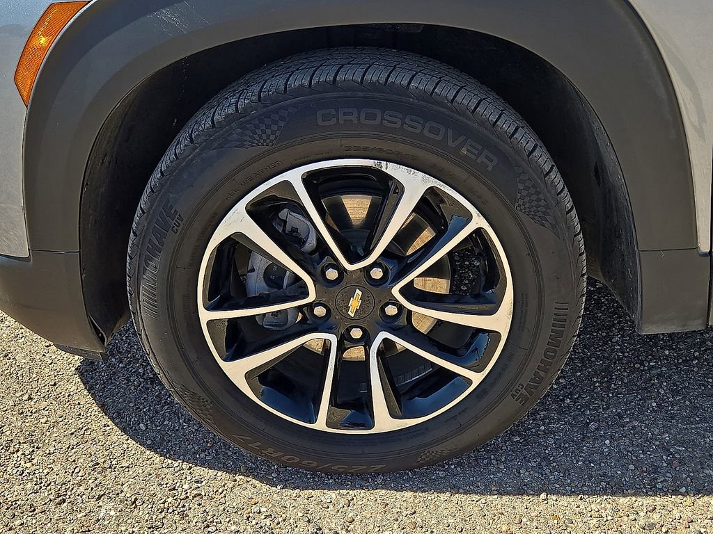 Used 2025 Chevrolet TrailBlazer LT FWD image 10