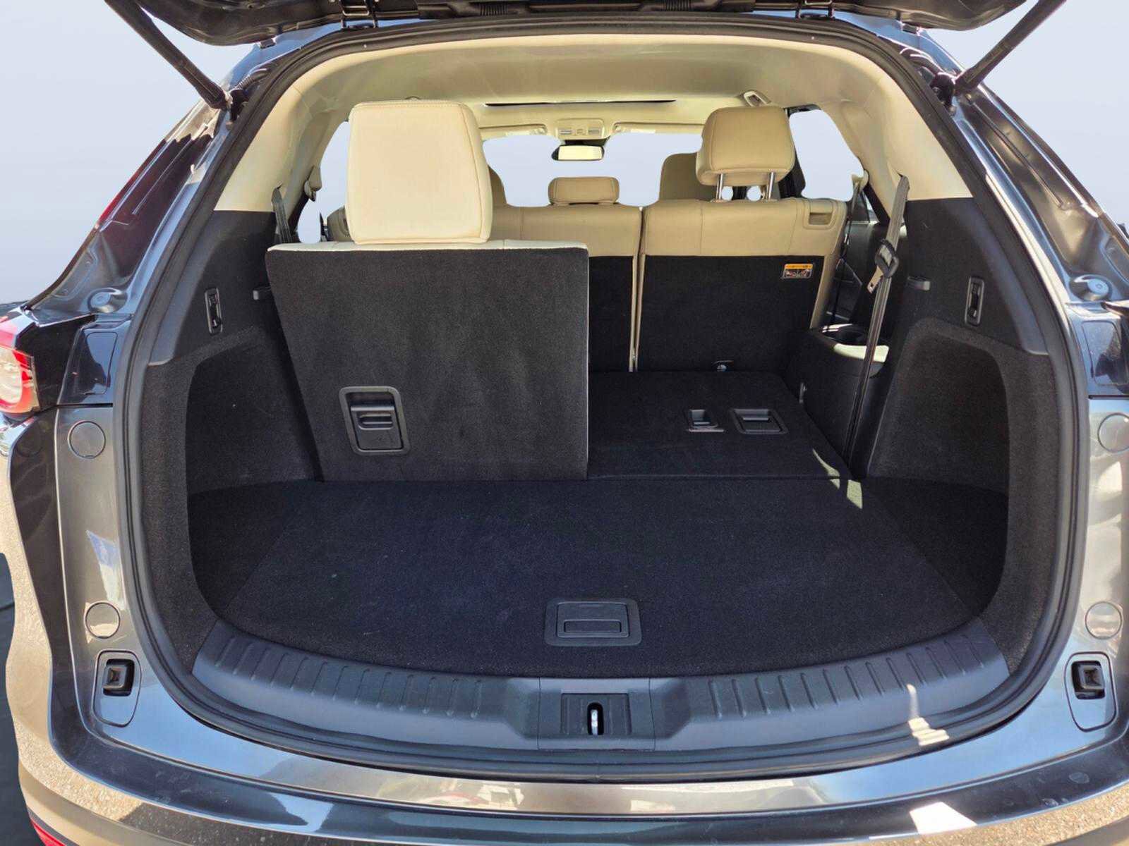 Used 2021 MAZDA CX-9 Touring w/ Touring Premium Package FWD image 17
