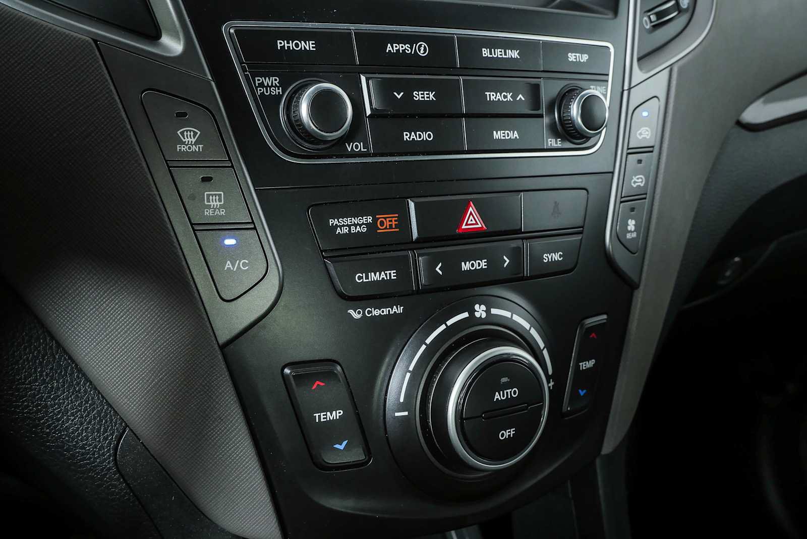 Used 2019 Hyundai Santa Fe XL SE FWD image 15