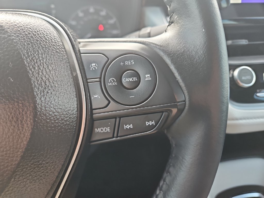 Certified 2025 Toyota Corolla SE FWD image 20