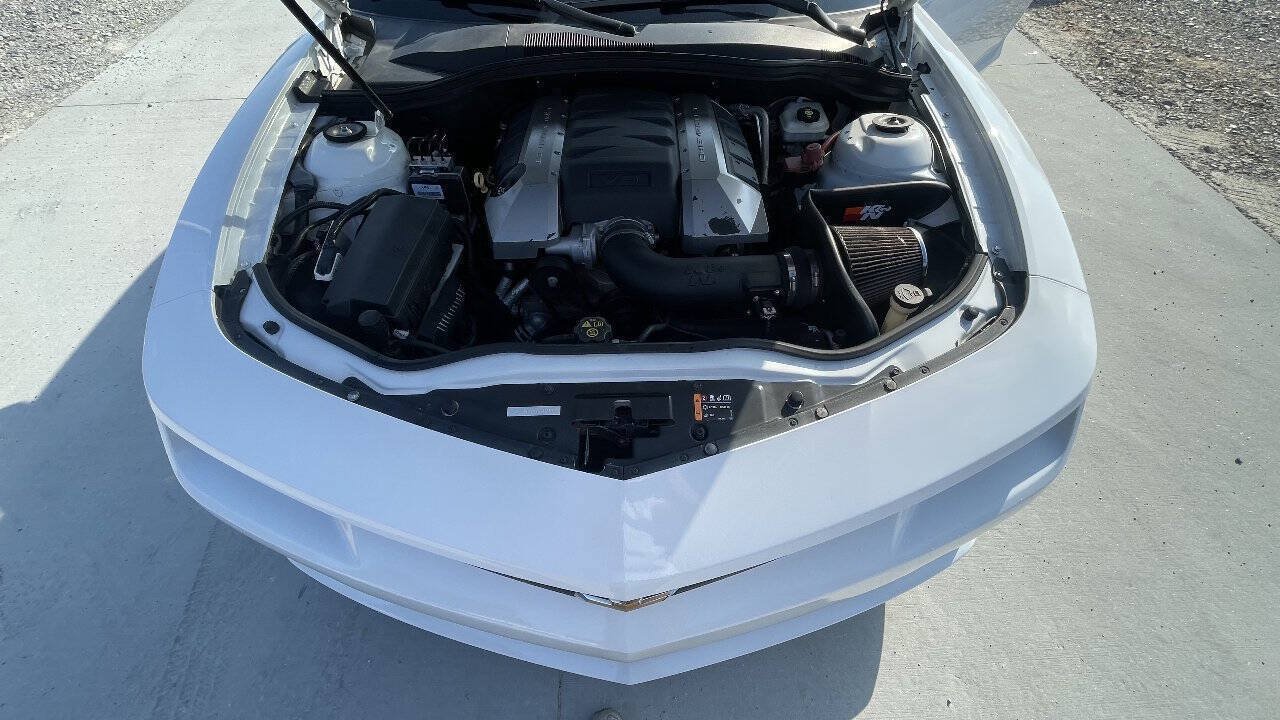 Used 2015 Chevrolet Camaro SS w/ Rear Vision Package RWD image 11