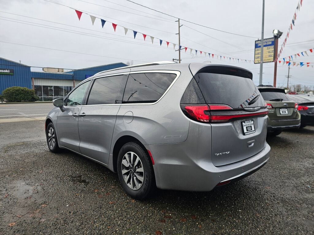 Used 2021 Chrysler Pacifica Touring-L image 5