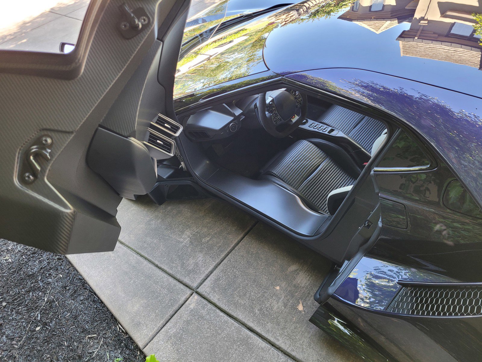 Used 2021 Ford GT image 23