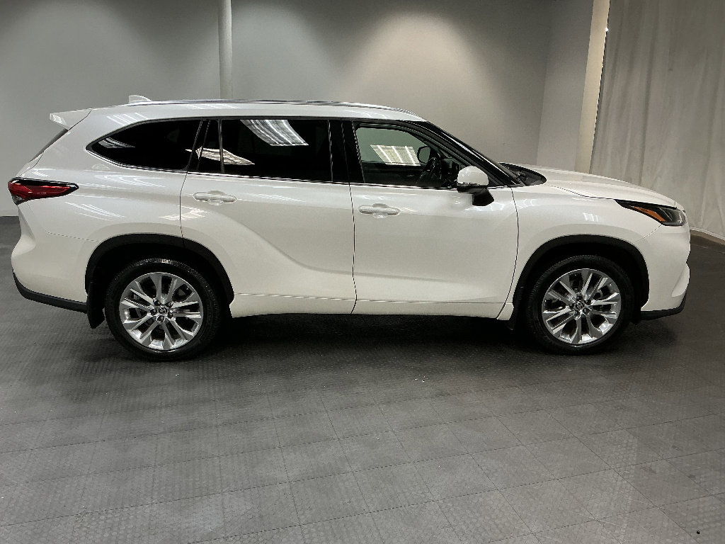 Used 2021 Toyota Highlander Limited AWD/4WD image 6