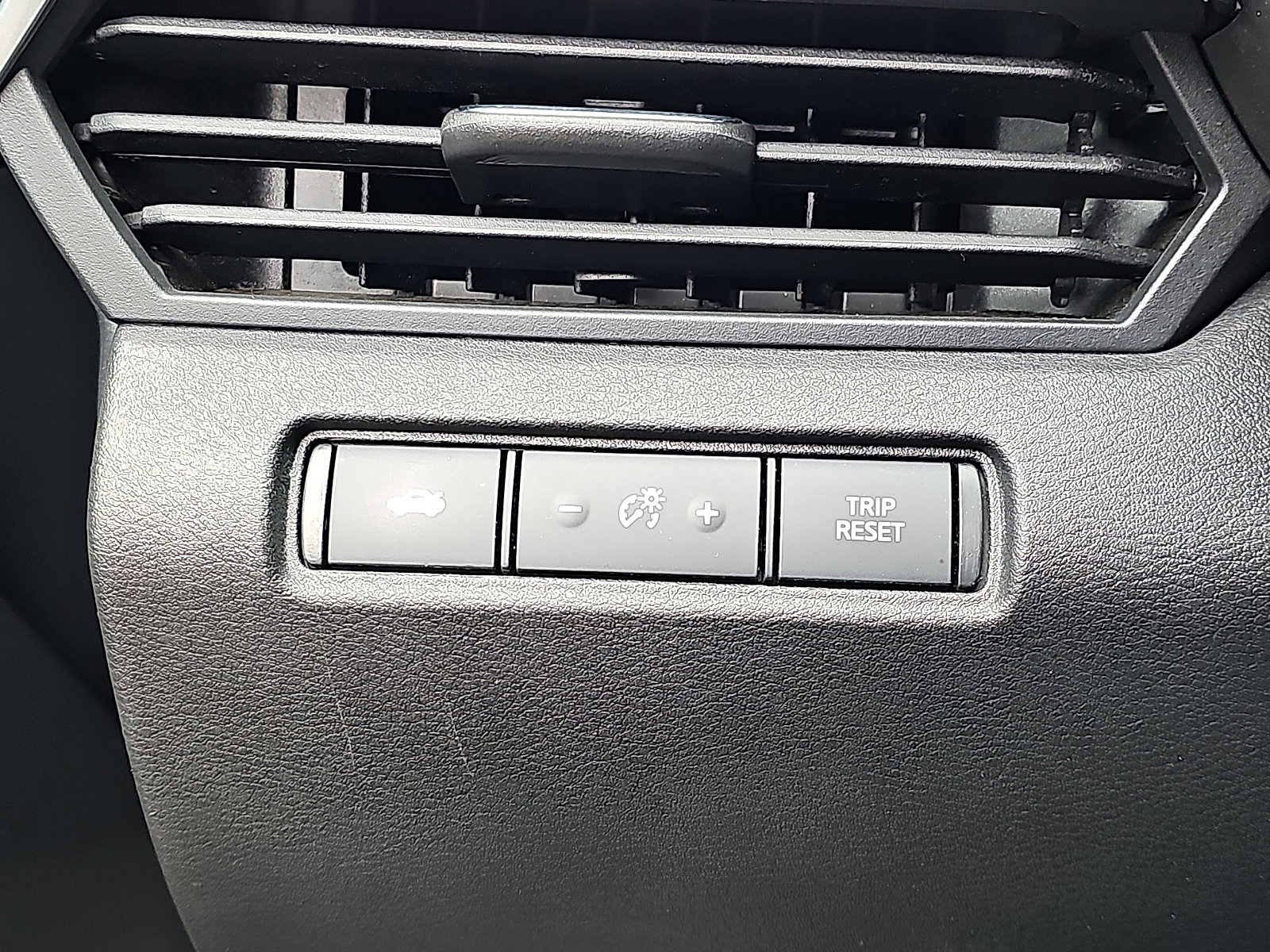 Certified 2023 Nissan Altima 2.5 SR image 25