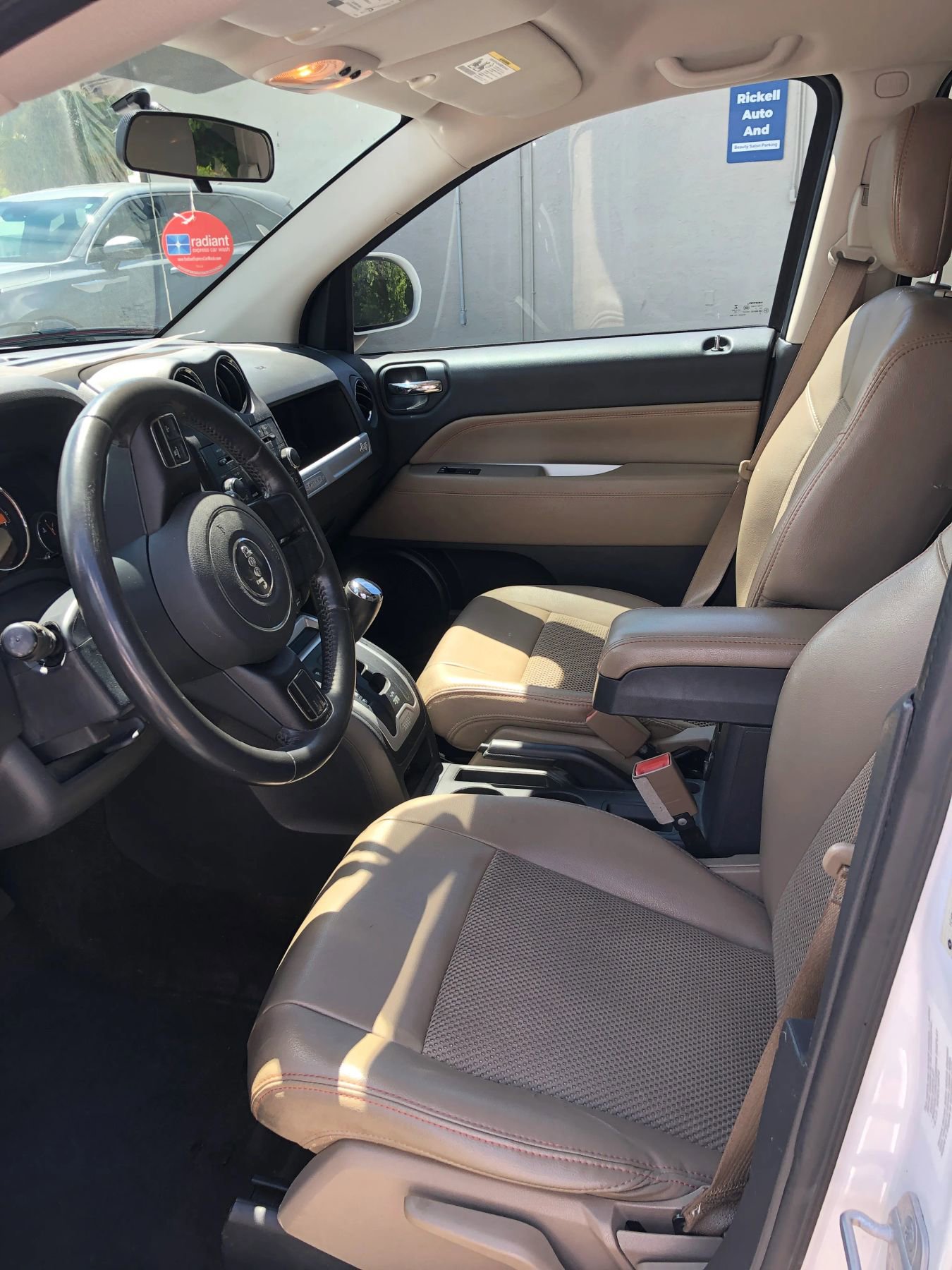 Used 2014 Jeep Compass Latitude image 12