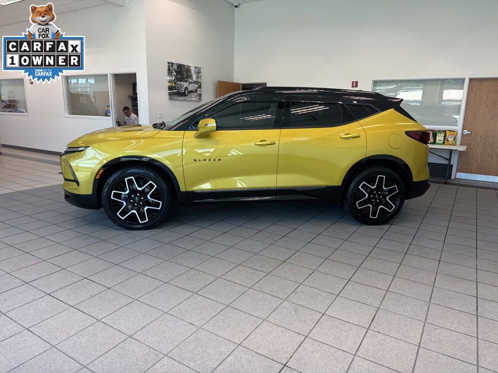 Used 2023 Chevrolet Blazer RS w/ Enhanced Convenience Package AWD/4WD image 9