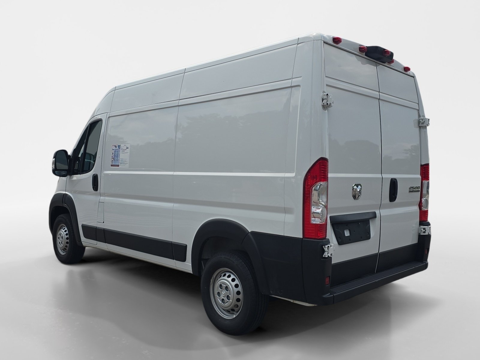 Used 2024 RAM ProMaster 2500 w/ Convenience Group FWD image 3