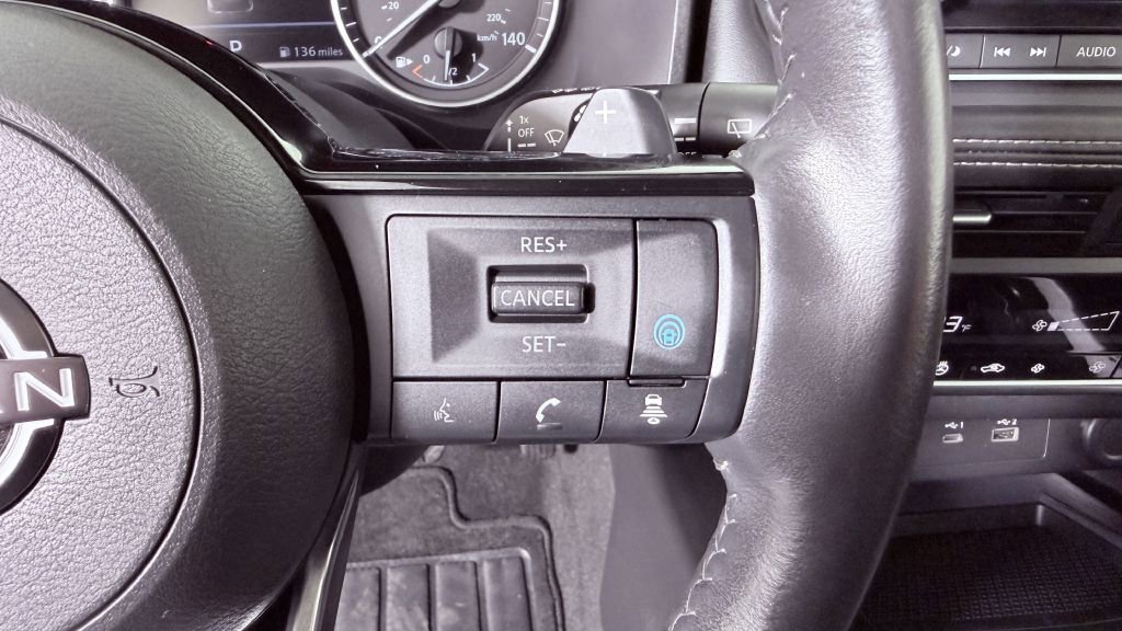 Used 2023 Nissan Rogue SV w/ SV Premium B Package image 13