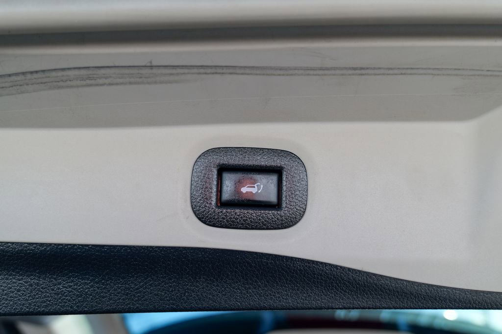 Used 2020 Nissan Rogue SV image 57