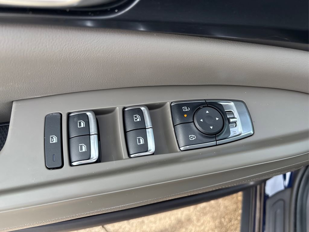 New 2026 Kia Carnival FWD image 35