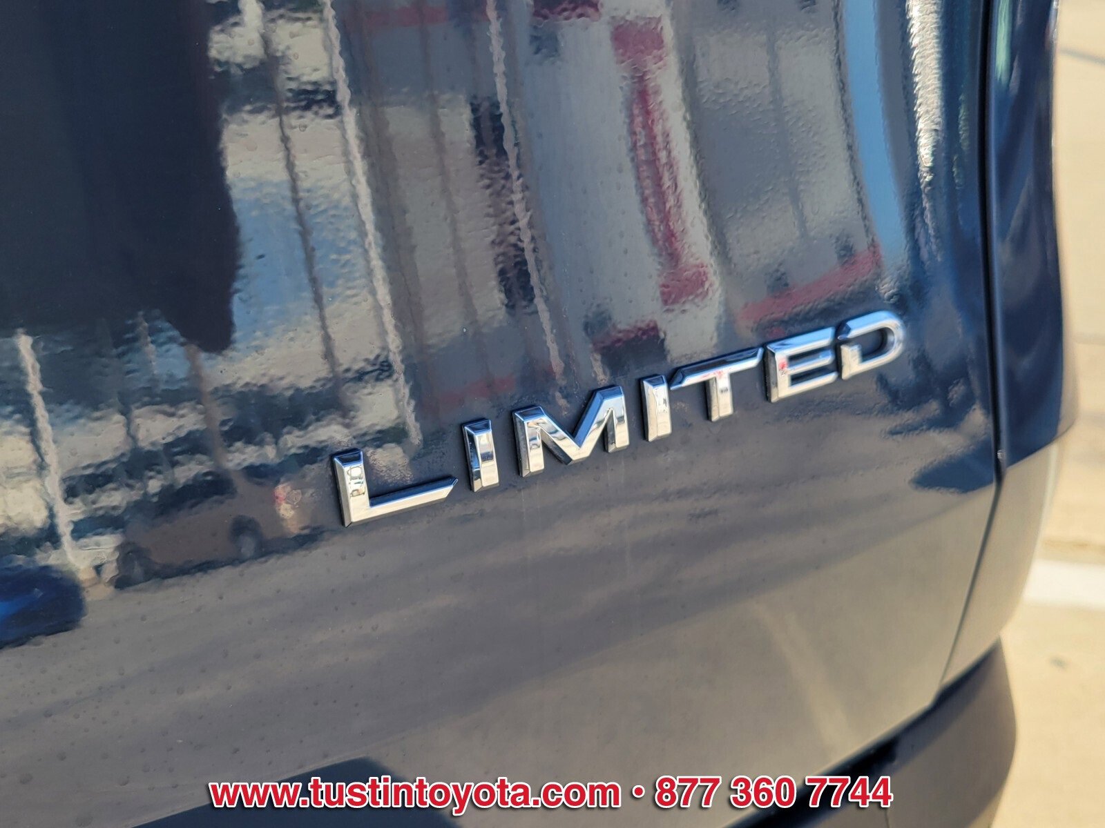 Used 2024 Toyota Grand Highlander Limited image 9