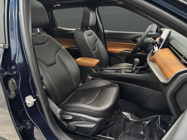 Used 2024 Jeep Compass Limited w/ Sun and Sound Group image 29