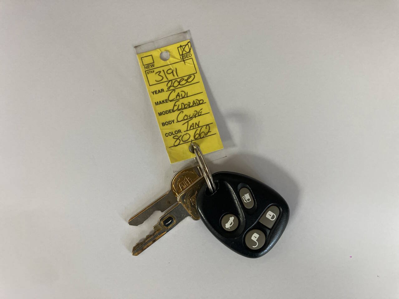 Used 2000 Cadillac Eldorado ESC w/ Comfort/Convenience Pkg FWD image 30