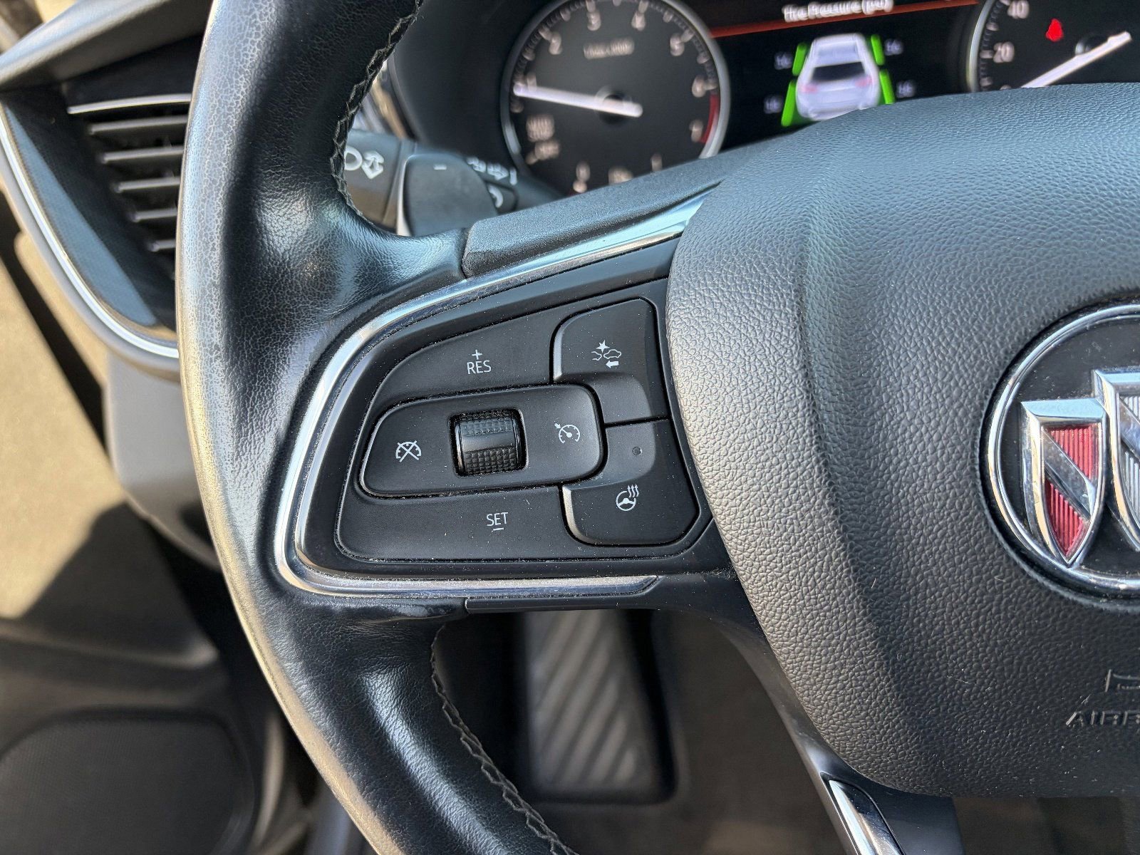 Certified 2022 Buick Envision Essence w/ Technology Package I FWD image 25