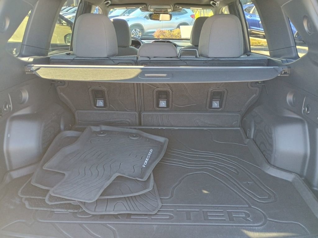 Certified 2025 Subaru Forester Premium image 18