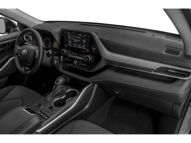 Used 2022 Toyota Highlander LE AWD/4WD image 15