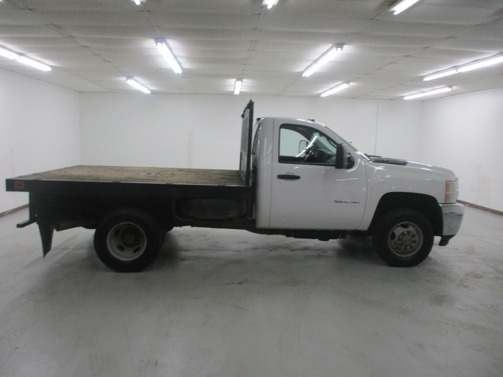 Used 2011 Chevrolet Silverado 3500 W/T w/ Skid Plate Package AWD/4WD image 8