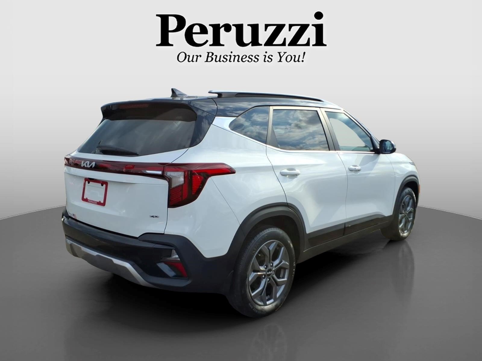 Used 2024 Kia Seltos S AWD/4WD image 3
