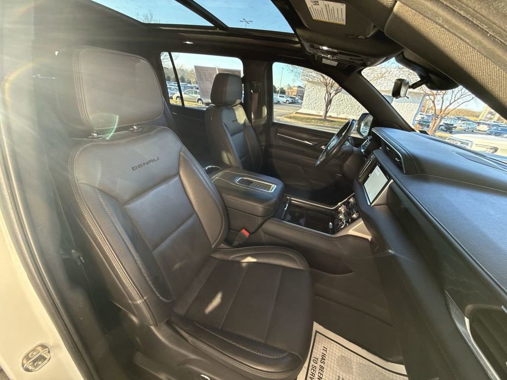 Certified 2022 GMC Yukon XL Denali w/ Denali Premium Package image 28