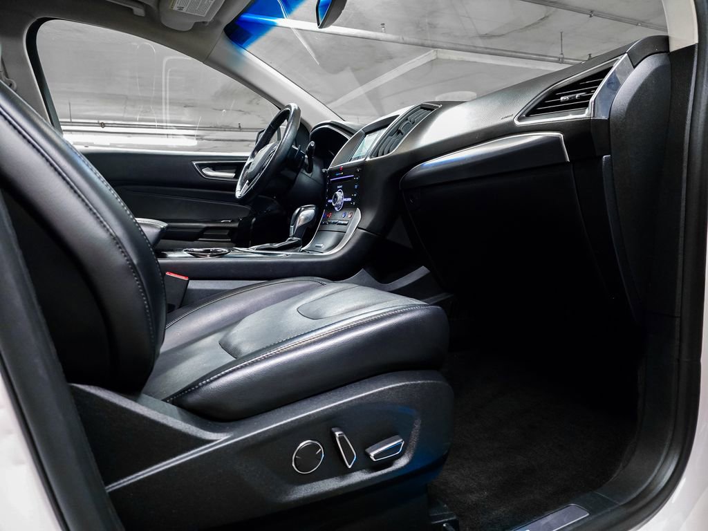 Used 2018 Ford Edge Titanium w/ Canadian Touring Package image 36