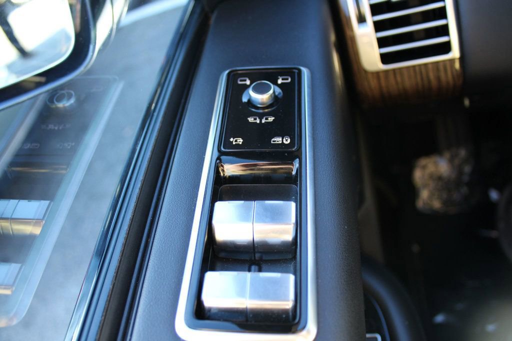 Used 2019 Land Rover Range Rover Supercharged image 28
