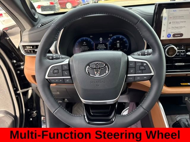 Used 2024 Toyota Highlander Platinum image 18