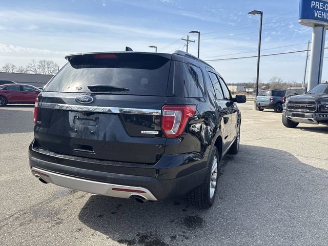Certified 2017 Ford Explorer XLT image 5