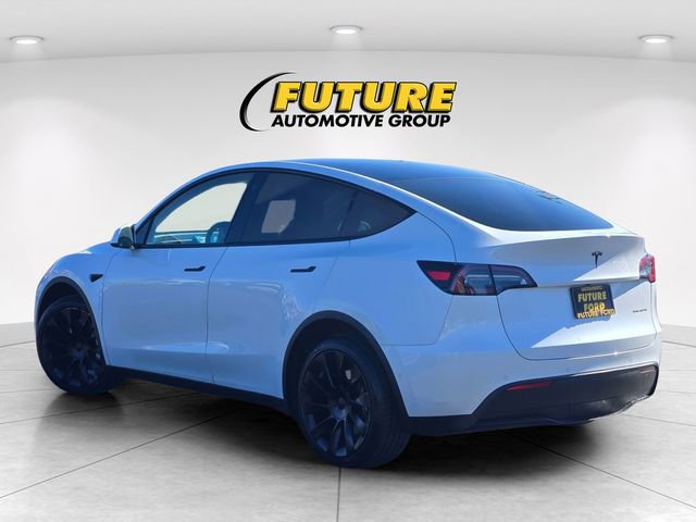 Used 2022 Tesla Model Y Long Range image 6