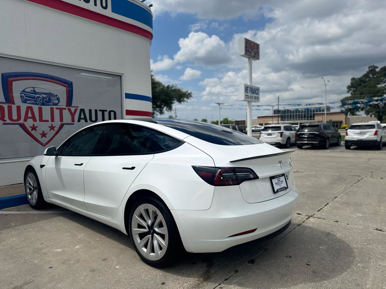 Used 2023 Tesla Model 3 Standard Range RWD image 45