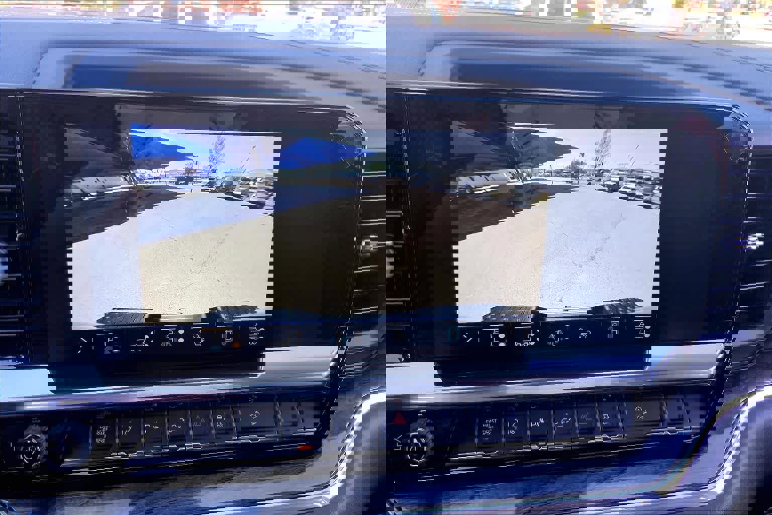 Used 2024 Chevrolet Silverado 2500 LTZ w/ LTZ Convenience Package image 27