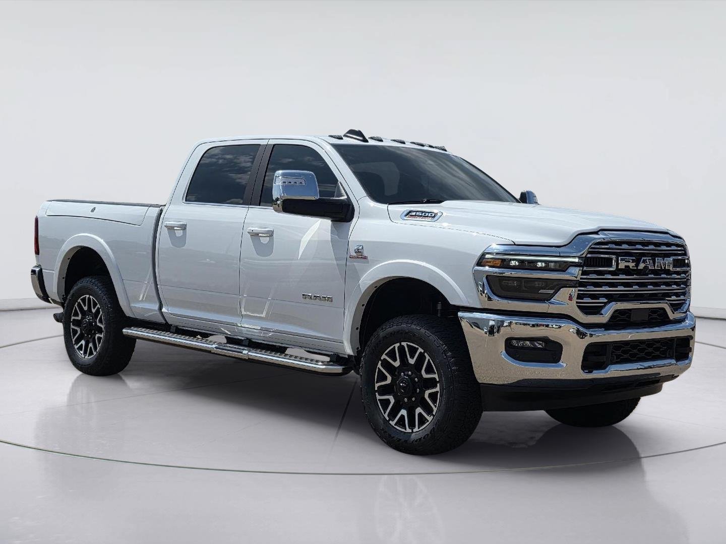 Used 2026 RAM 2500 Limited w/ Chrome Bumper Package AWD/4WD image 3