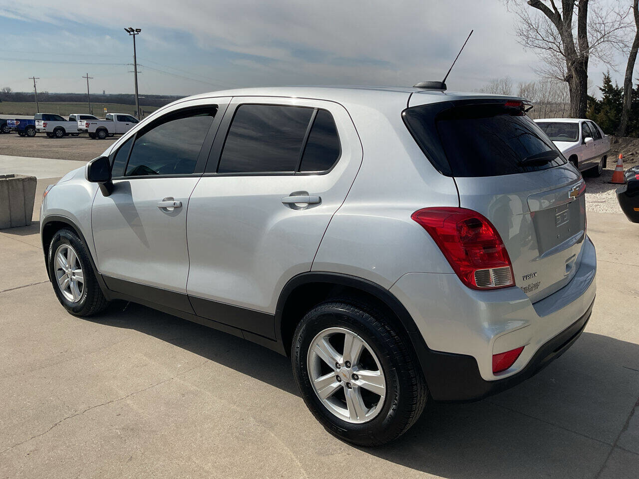 Used 2021 Chevrolet Trax LS w/ Tint and Cruise Package image 7