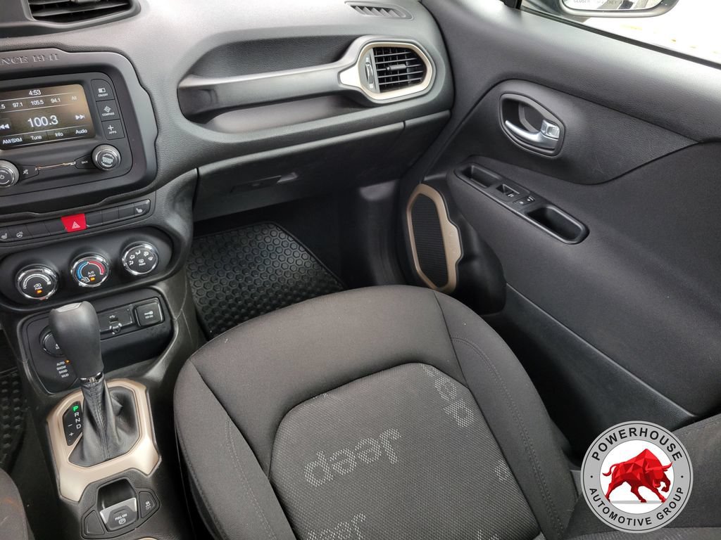 Used 2017 Jeep Renegade Latitude w/ Cold Weather Group AWD/4WD image 21