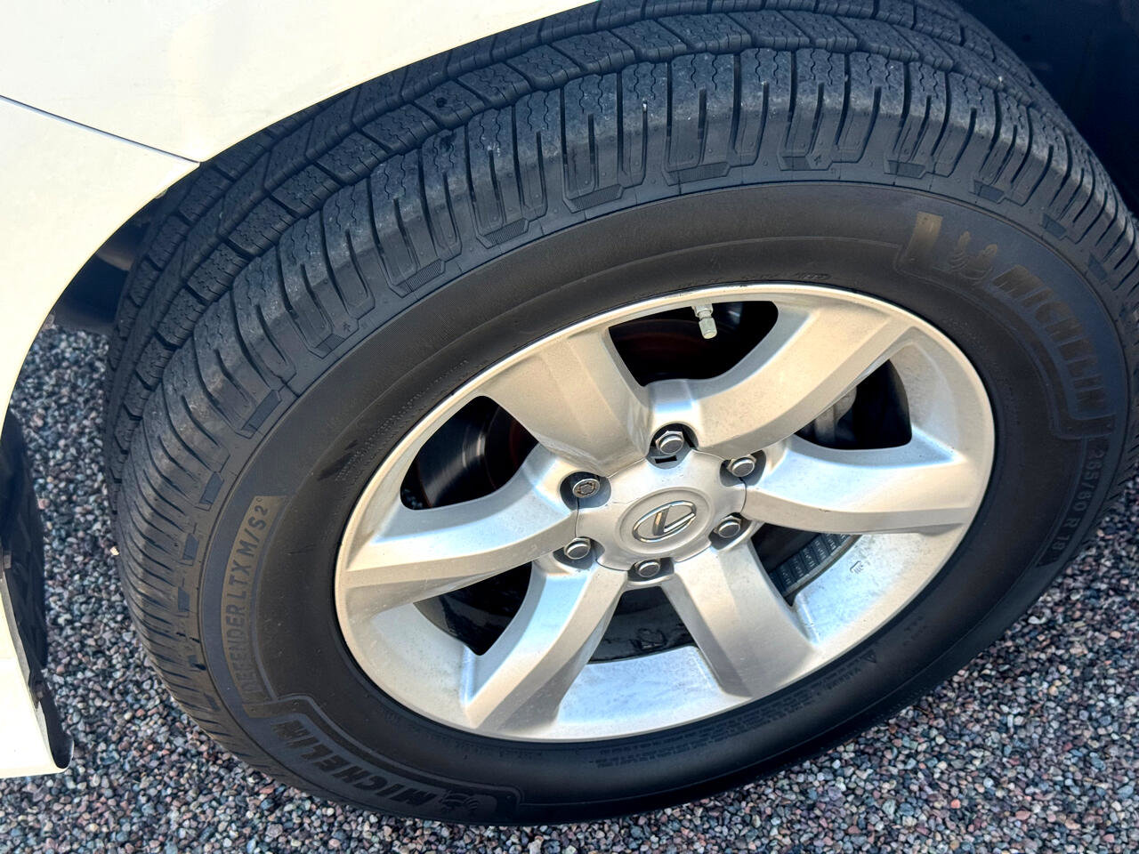 Used 2017 Lexus GX 460 image 42