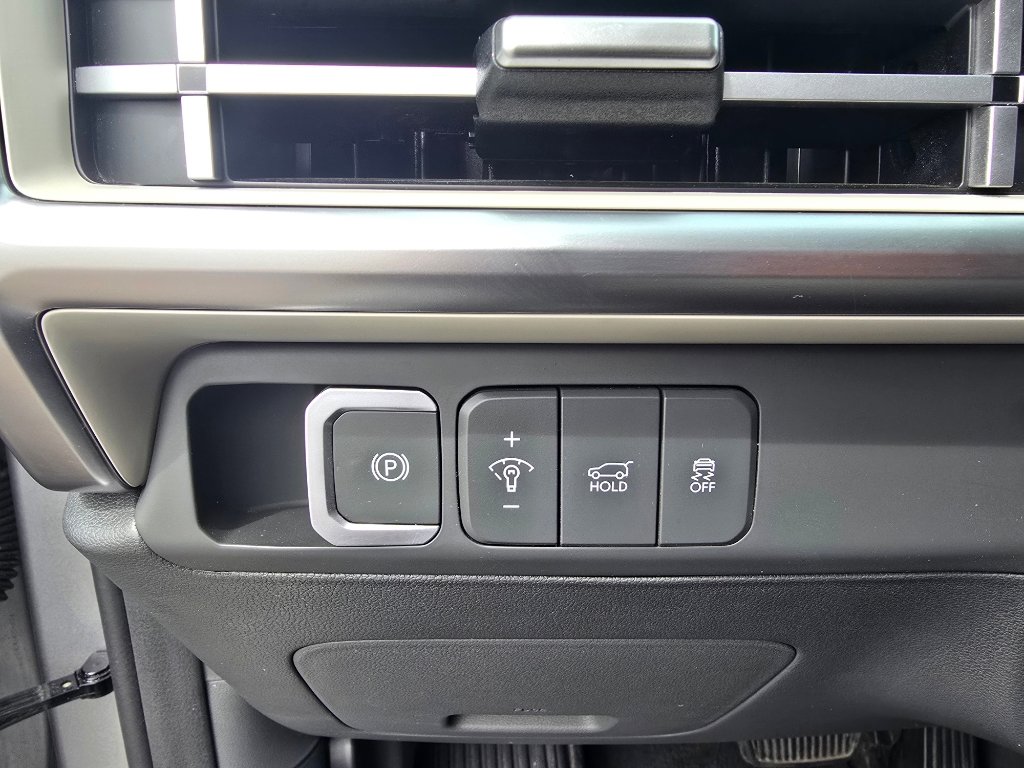 Used 2025 Hyundai Santa Fe SEL image 18