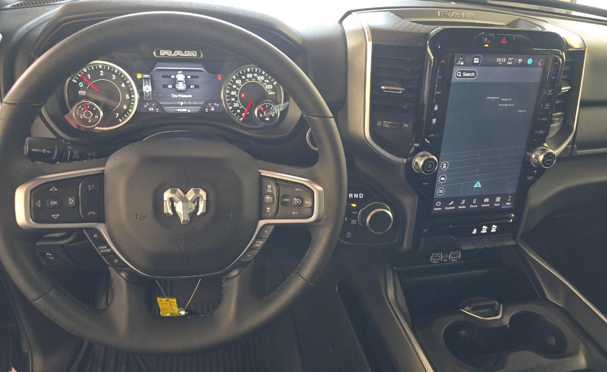 Used 2025 RAM 1500 Big Horn AWD/4WD image 9