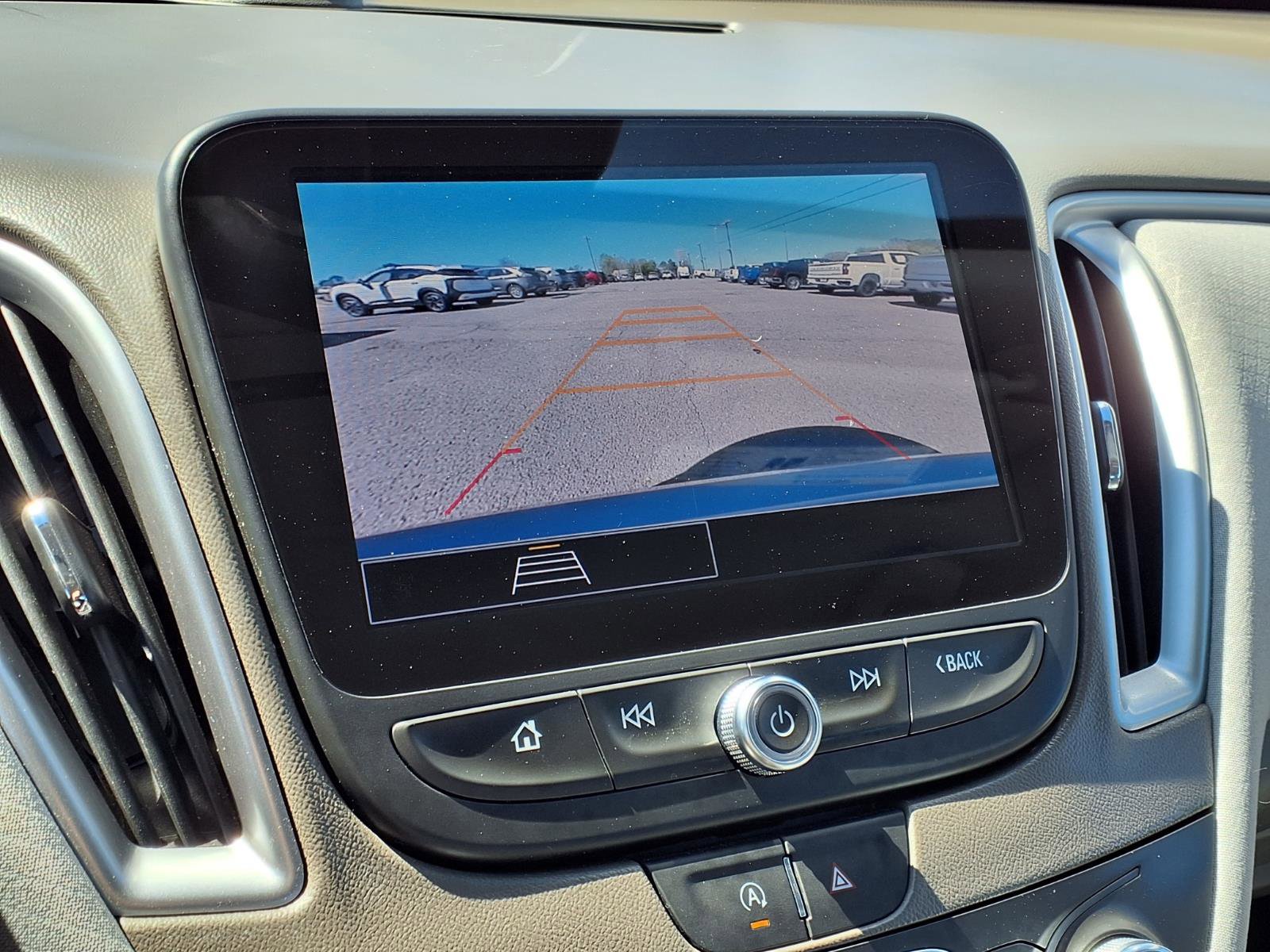 Used 2025 Chevrolet Malibu LS FWD image 5