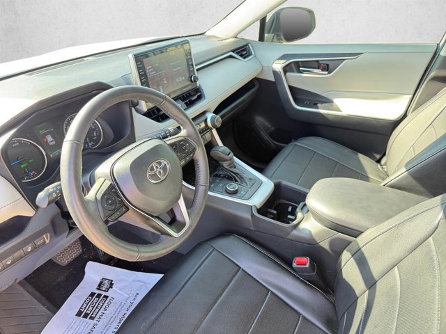Used 2022 Toyota RAV4 XLE w/ Convenience Package AWD/4WD image 9
