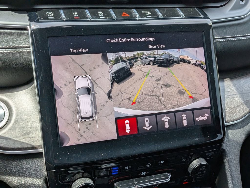 Used 2023 Jeep Grand Cherokee Limited w/ Luxury Tech Group II AWD/4WD image 20