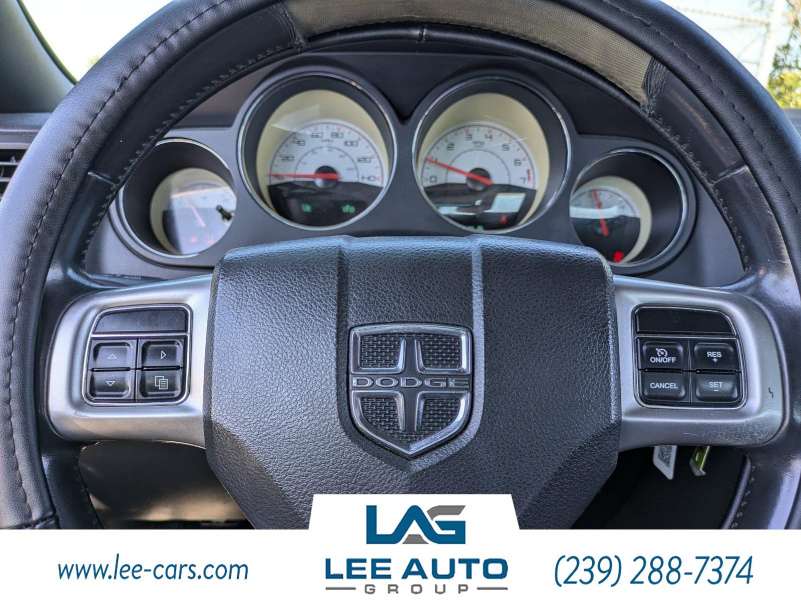 Used 2014 Dodge Challenger SXT RWD image 20