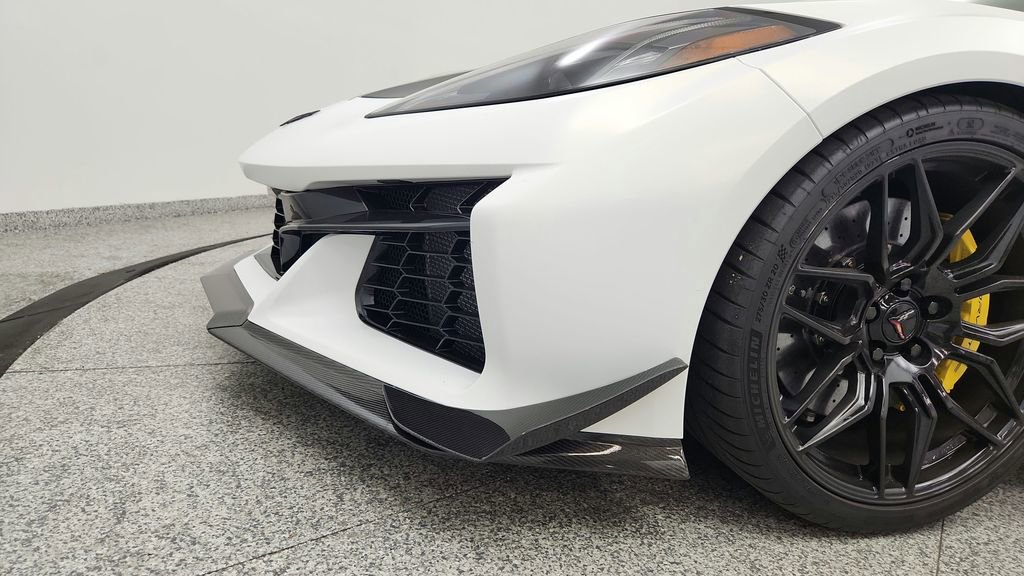 Used 2025 Chevrolet Corvette Z06 w/ Battery Protection Package RWD image 12