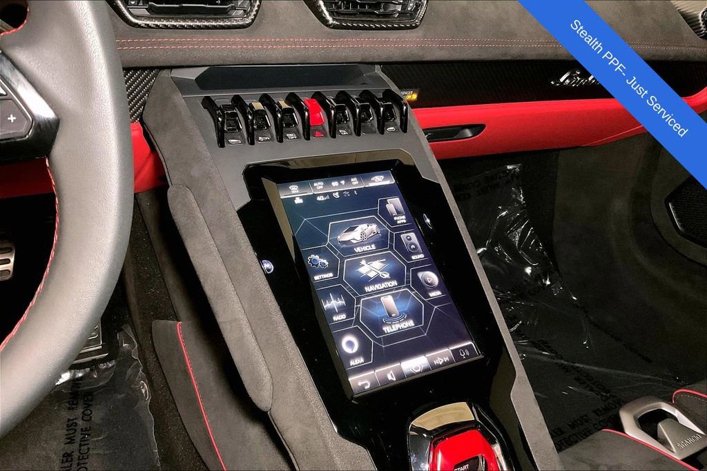 Used 2024 Lamborghini Huracan Tecnica image 11