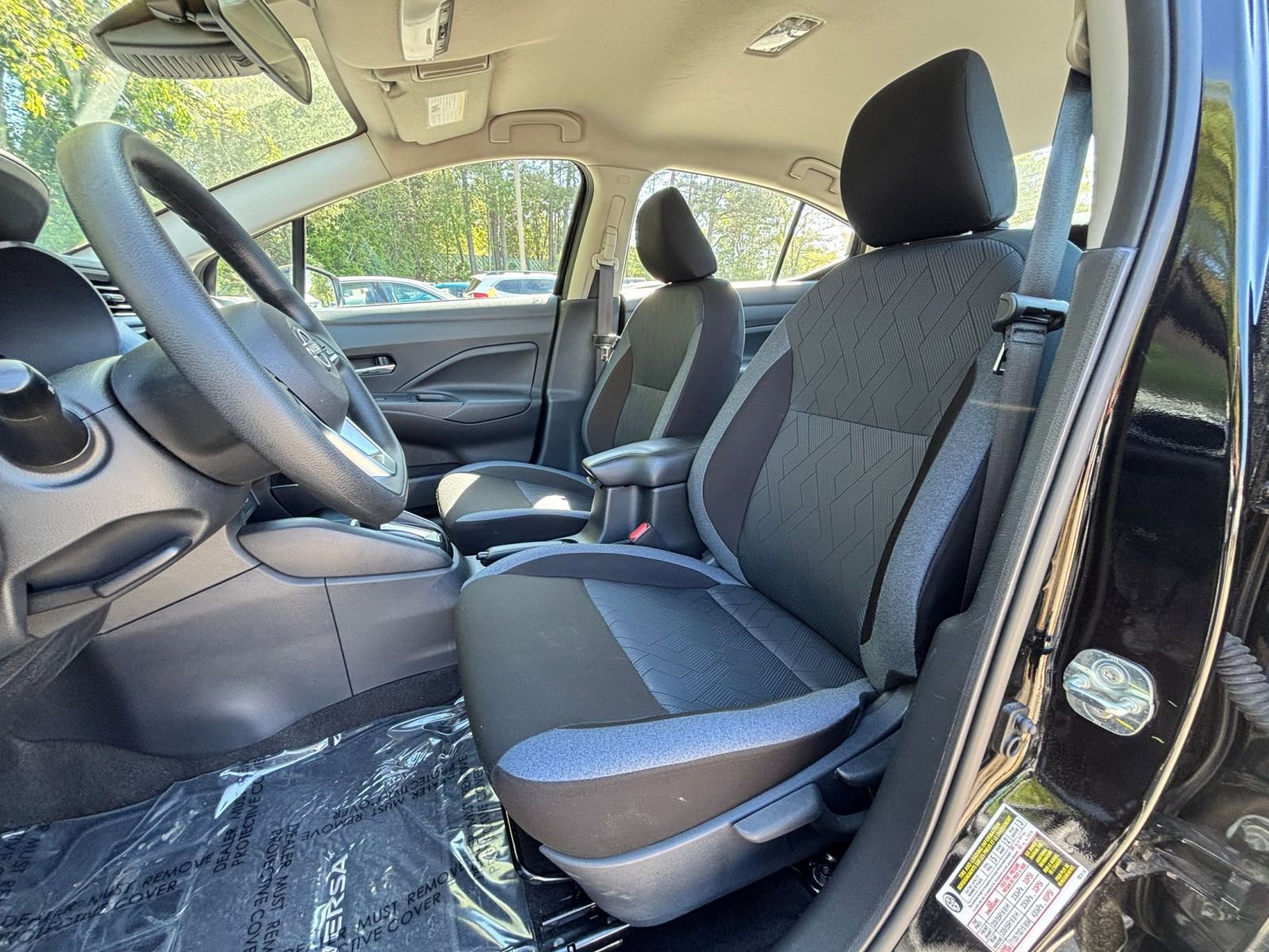 Used 2025 Nissan Versa SV FWD image 36